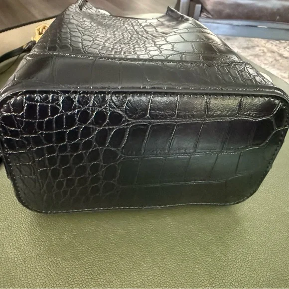 Black and Cream Women's Pressed Croc Shoulder/Handle Bag NWOT - Picture 4 of 8